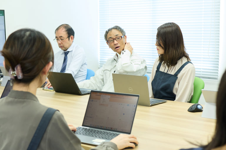 省エネ計算業務の様子